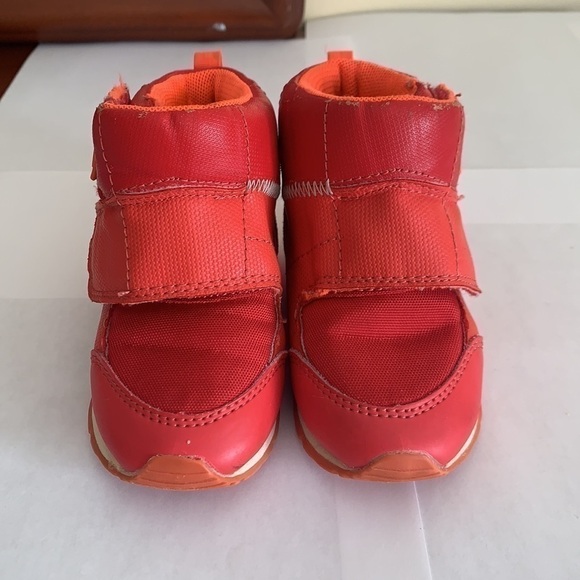 𝅺Zara| Kids Sneakers w/t adhesive strap closure- Size 22 - Picture 1 of 9